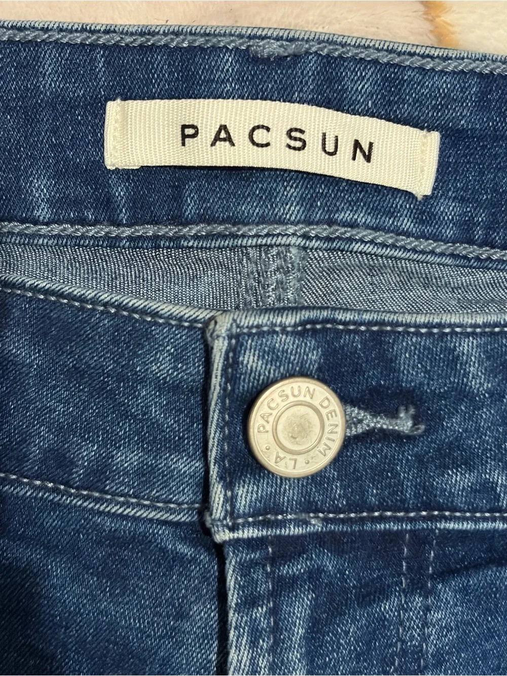 PacSun Women's Distressed Skinny Jeans in Dark Blue Wash